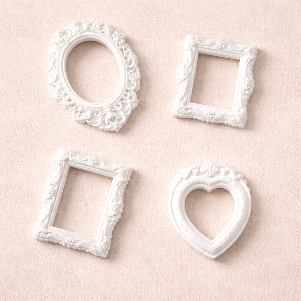 Mini Vintage Photo Frames (12-Piece Set)